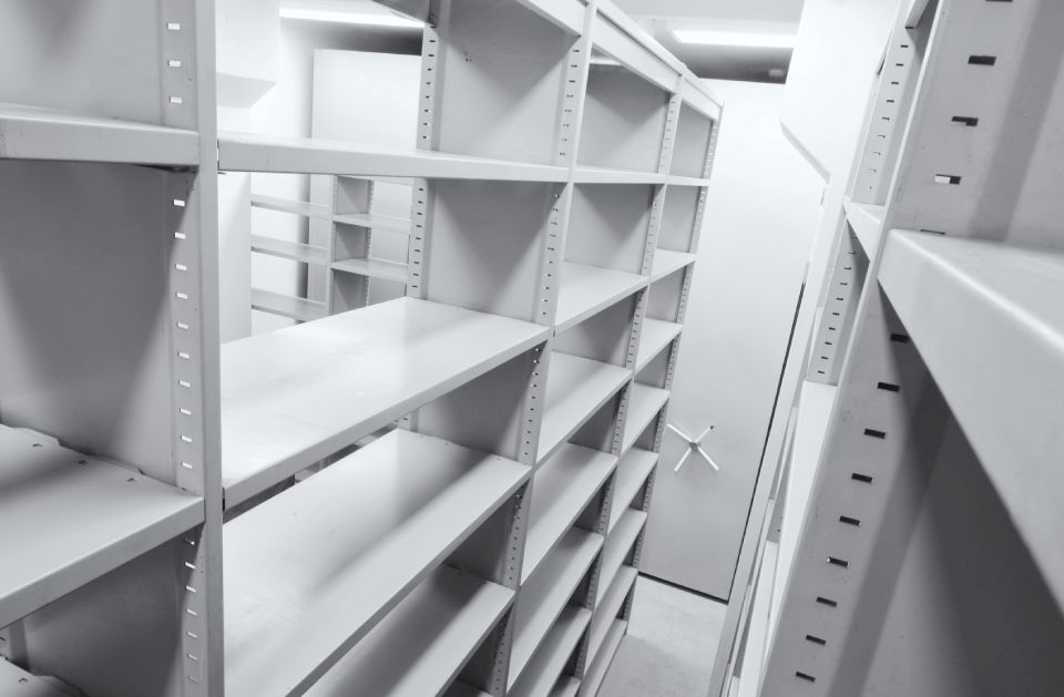 COMMERCIAL STORAGE